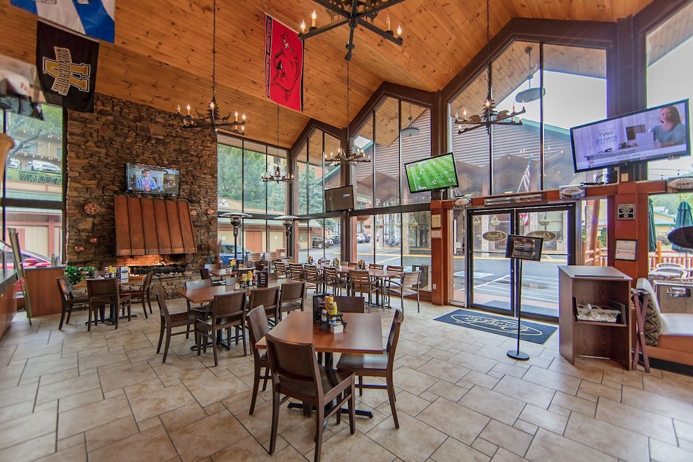 River Terrace Resort & Convention Center in Gatlinburg Pigeon