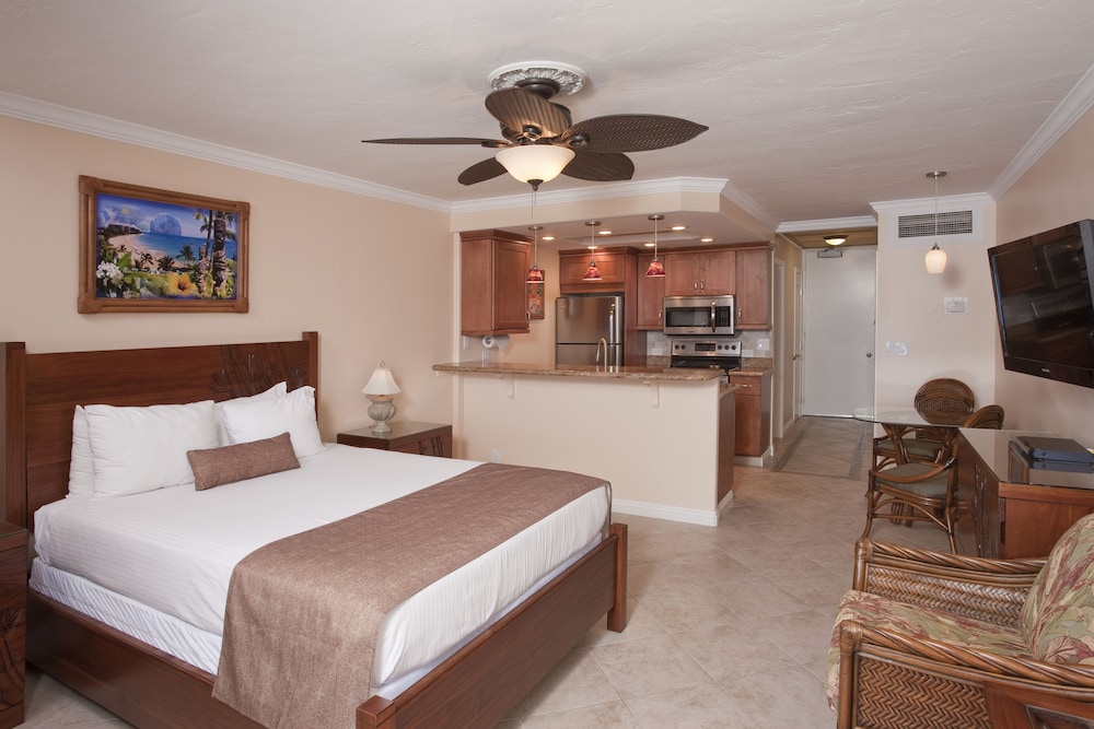 Lahaina Shores Beach Resort, a Destination by Hyatt Residence, Lahaina