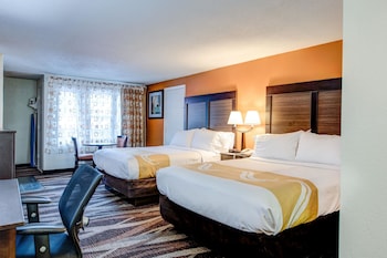 Quality Inn Creekside - Downtown Gatlinburg
