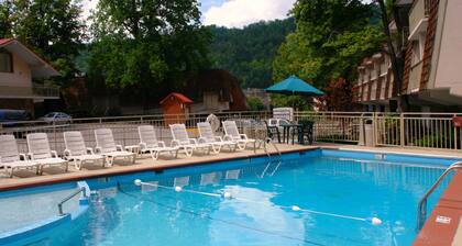 Quality Inn Creekside - Downtown Gatlinburg