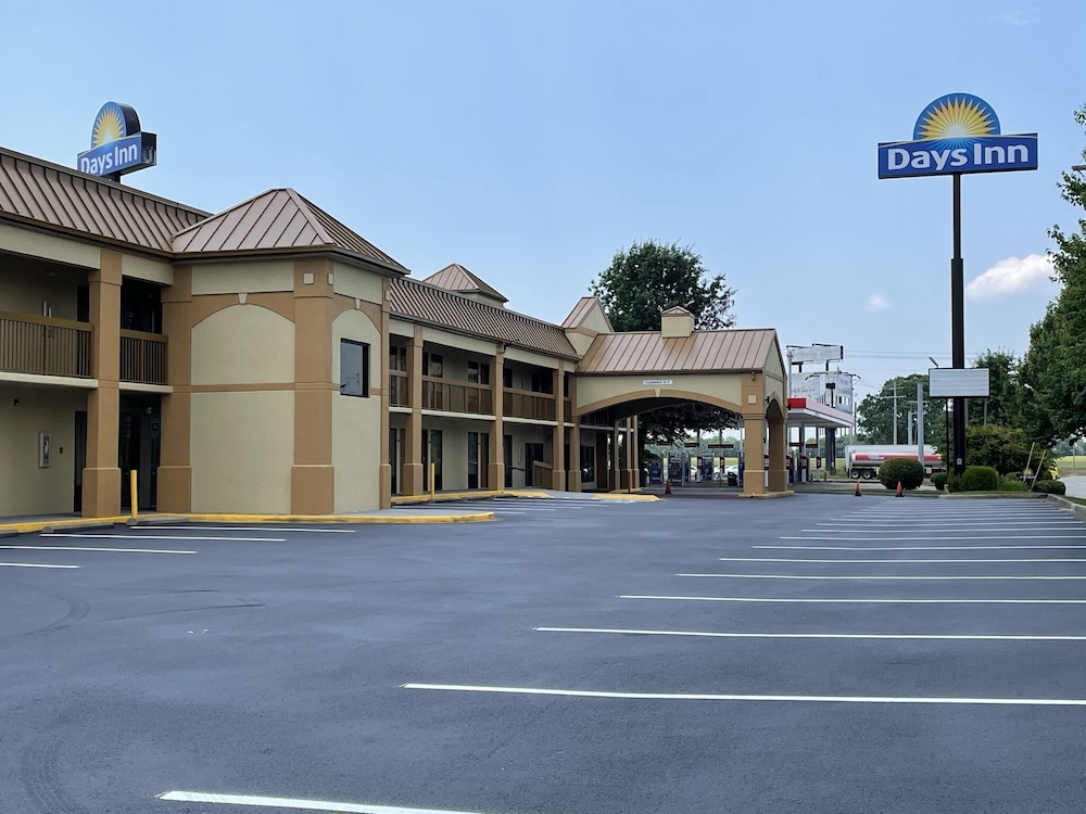 Days Inn by Wyndham Oak Grove/Ft. Campbell