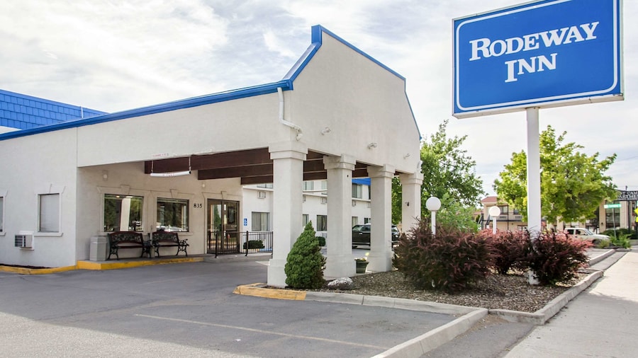 Rodeway Inn University