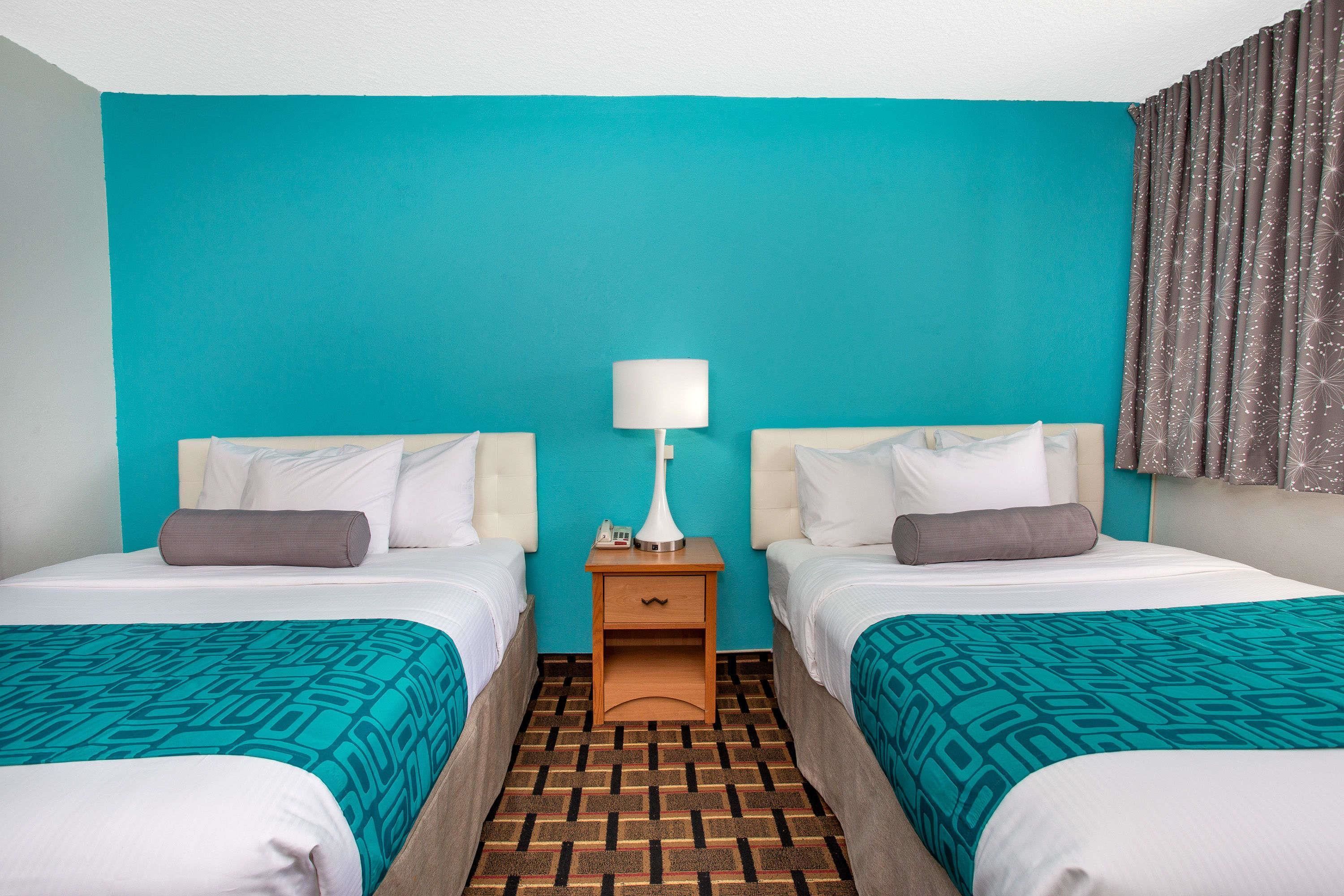 Howard Johnson By Wyndham Colorado Springs In Colorado Springs Co Expedia