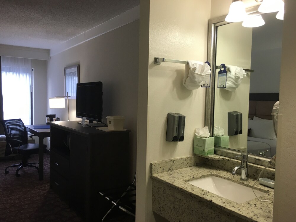 Best Western Airport Inn