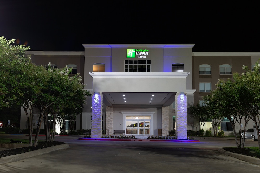 Exterior, Holiday Inn Express And Suites Arlington North - Stadium Area, an IHG Hotel