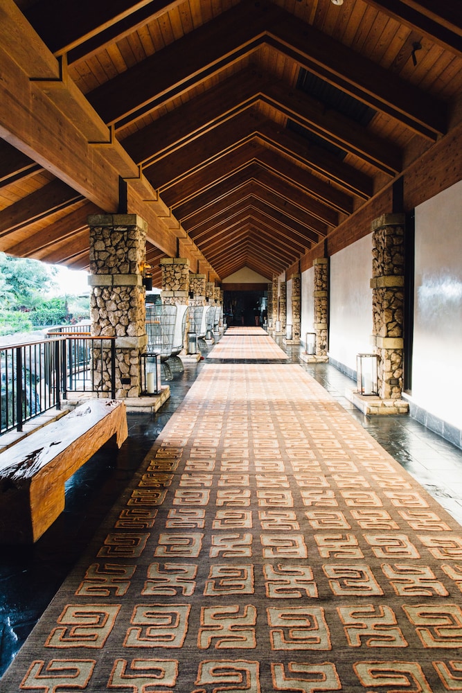 Interior entrance, Hotel Wailea, Relais & Chateaux - Adults Only