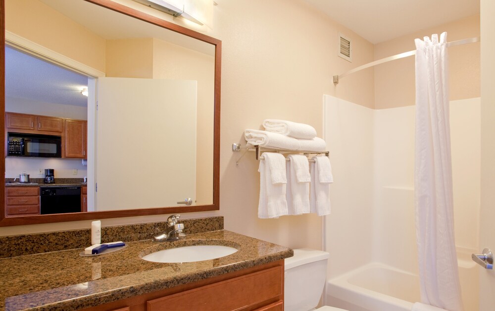 Candlewood Suites Rockford, an IHG Hotel