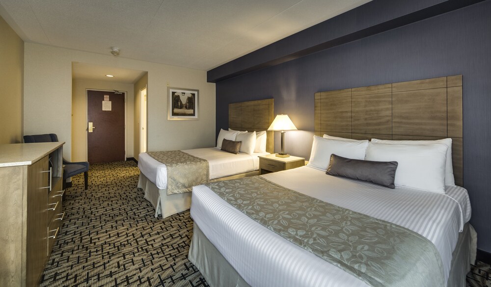 Monte Carlo Inn Oakville Suites In Toronto Hotel Rates