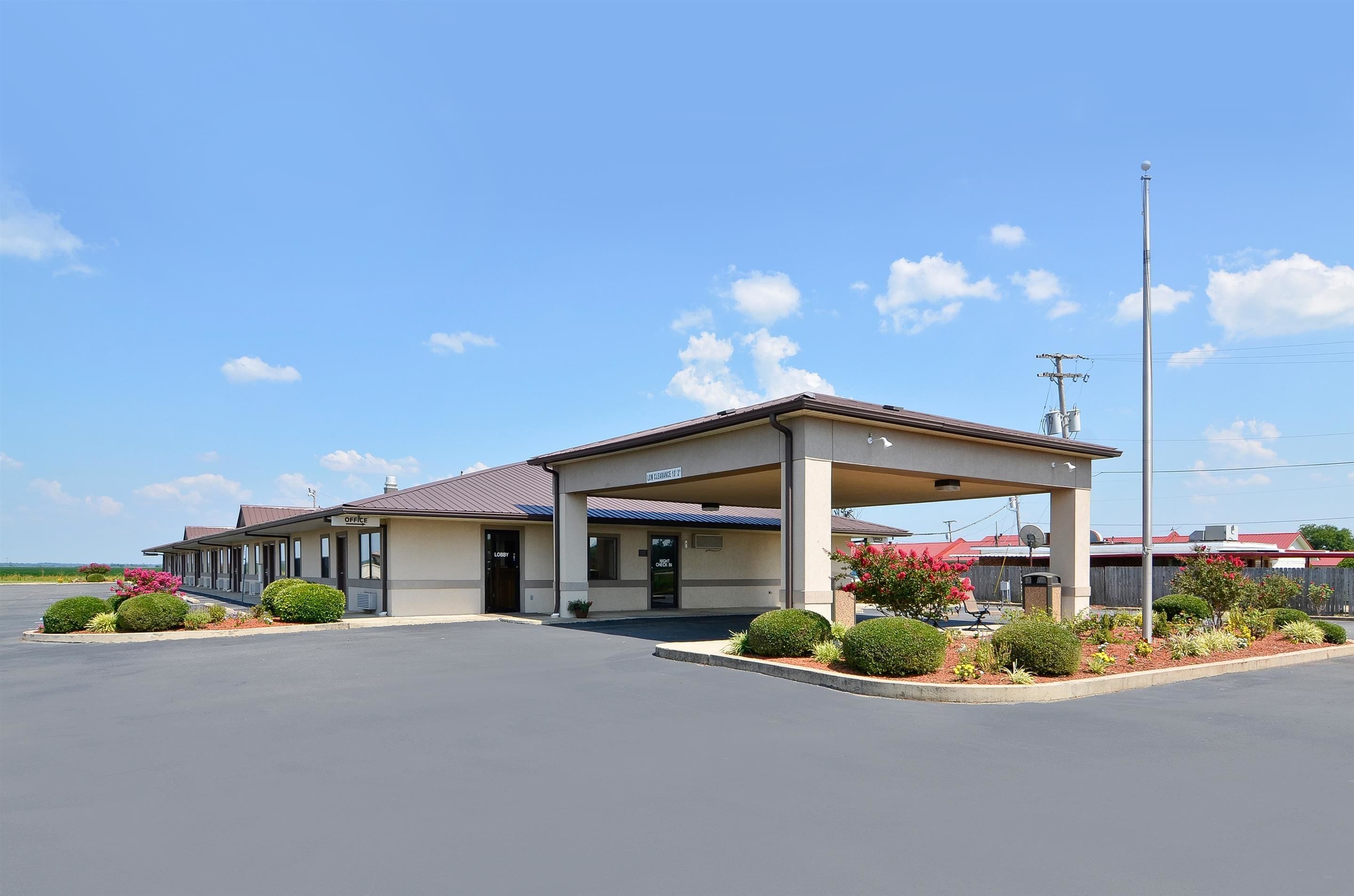 Super 8 by Wyndham McGehee in McGehee, United States