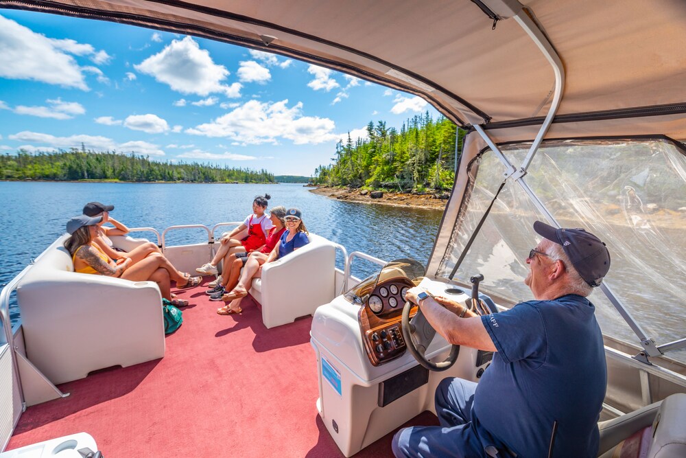 Lodge Resort and Conference Centre Deals & Reviews