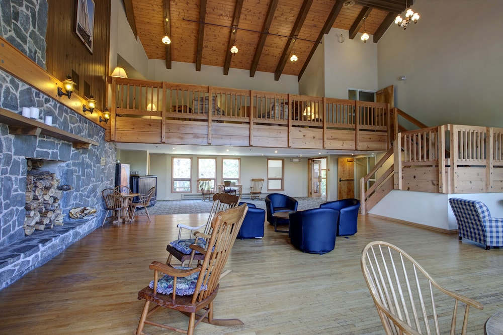 Lodge Resort and Conference Centre Reviews, Photos & Rates