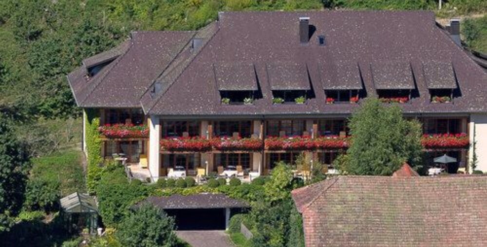 Romantik Hotel Spielweg In Munstertal Hotel Rates Reviews On Orbitz