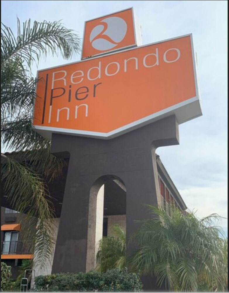 Redondo Pier Inn