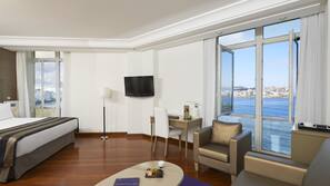 Minibar, in-room safe, desk, blackout drapes