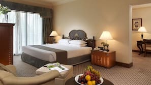 1 bedroom, in-room safe, desk, blackout drapes