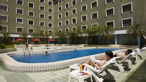 Seasonal outdoor pool