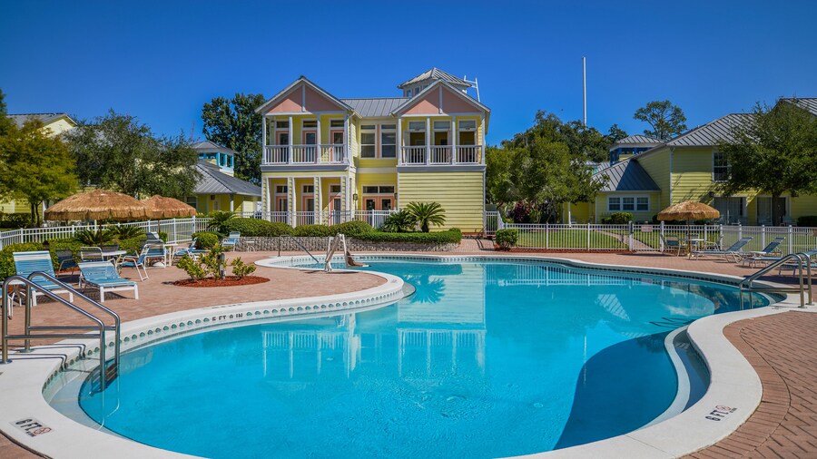Barefoot'n Resort