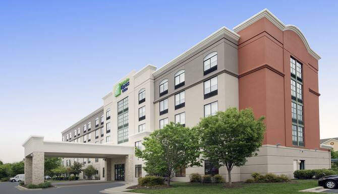Holiday Inn Express Suites Baltimore Bwi Airport North In Baltimore Md Expedia