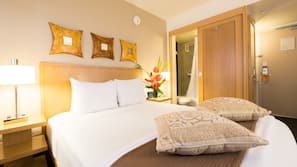 Premium bedding, in-room safe, desk, blackout curtains