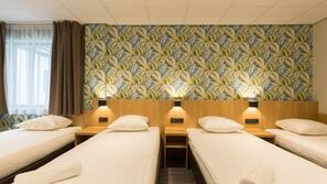 Zimmersafe, Schreibtisch, kostenlose Babybetten, kostenloses WLAN