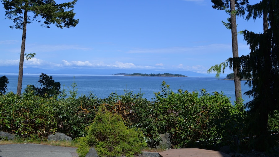 Tigh-Na-Mara Seaside Spa Resort