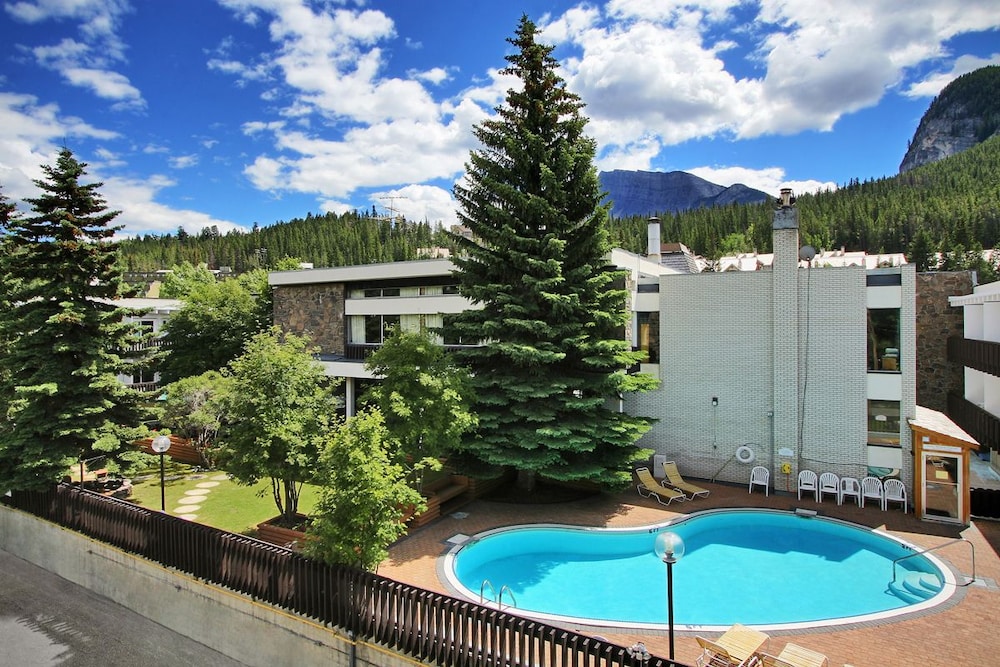 Banff Voyager Inn: 2019 Pictures, Reviews, Prices & Deals | Expedia.ca