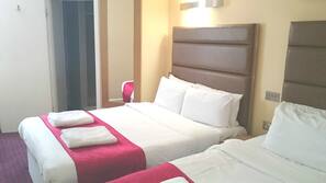 In-room safe, desk, iron/ironing board, free WiFi