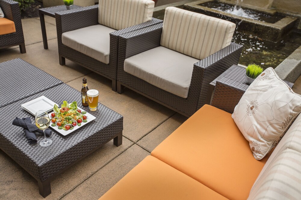 Courtyard by Marriott Woburn/Boston North