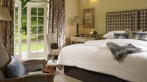In-room safe, desk, iron/ironing board, free WiFi