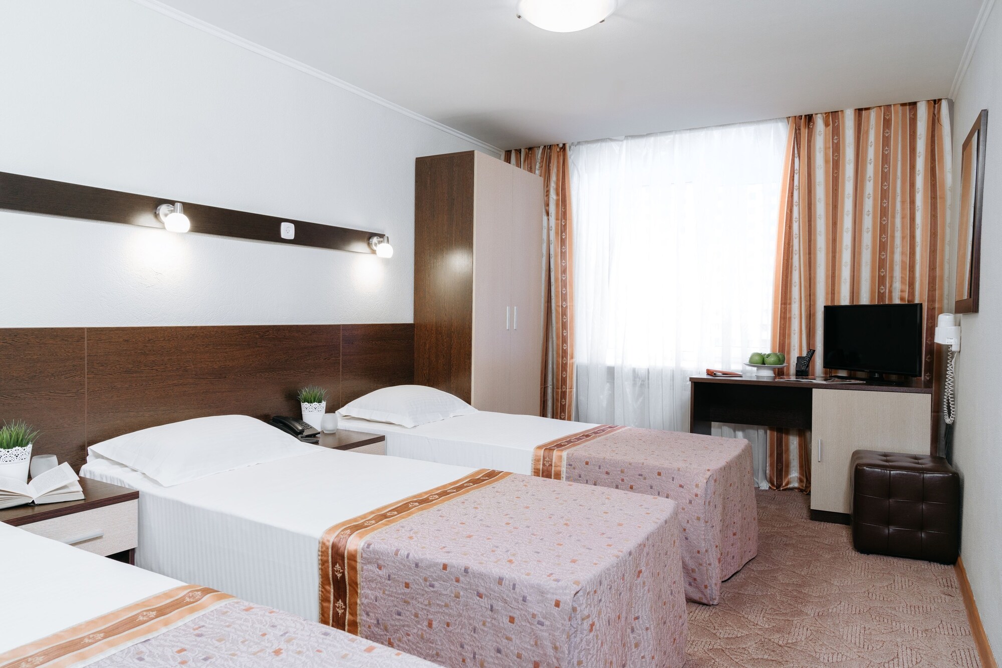 Металлистов 115 гостиница полюстрово. Полюстрово 3. Отель полюстрово санкт-петербург. Полюстрово 3* (санкт-петербург). Отель полюстрово 3*.