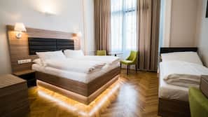 Een kluis op de kamer, een bureau, gratis wifi, beddengoed