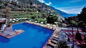 Outdoor pool, pool umbrellas
