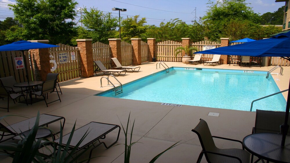 Holiday Inn Express Bluffton at Hilton Head Area, an IHG Hotel