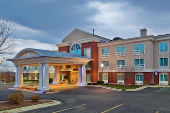 Holiday Inn Express Hotel & Suites Grand Rapids-North