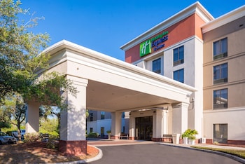 Holiday Inn Express Hotel & Suites Tampa-Anderson Rd/Veteran