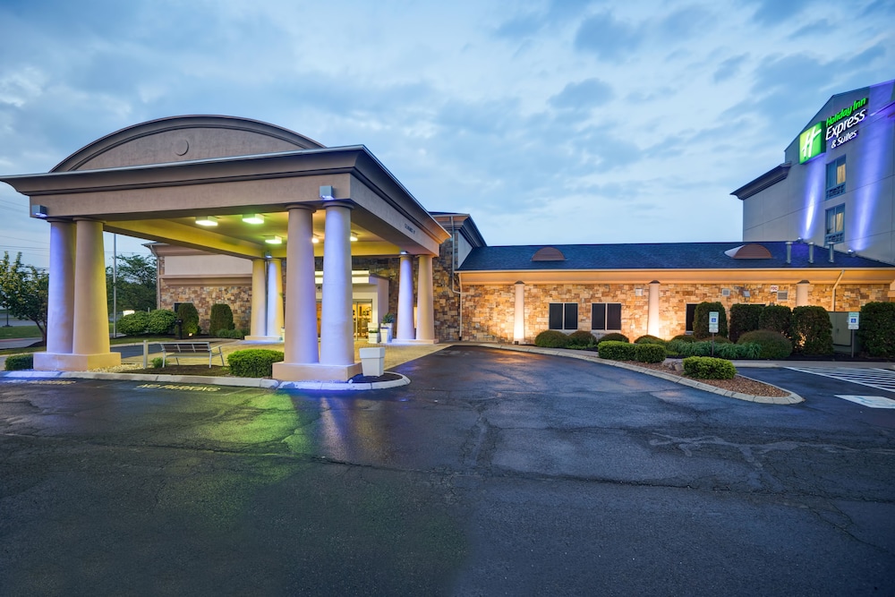 Holiday Inn Express Hotel & Suites Christiansburg in Christiansburg, United States