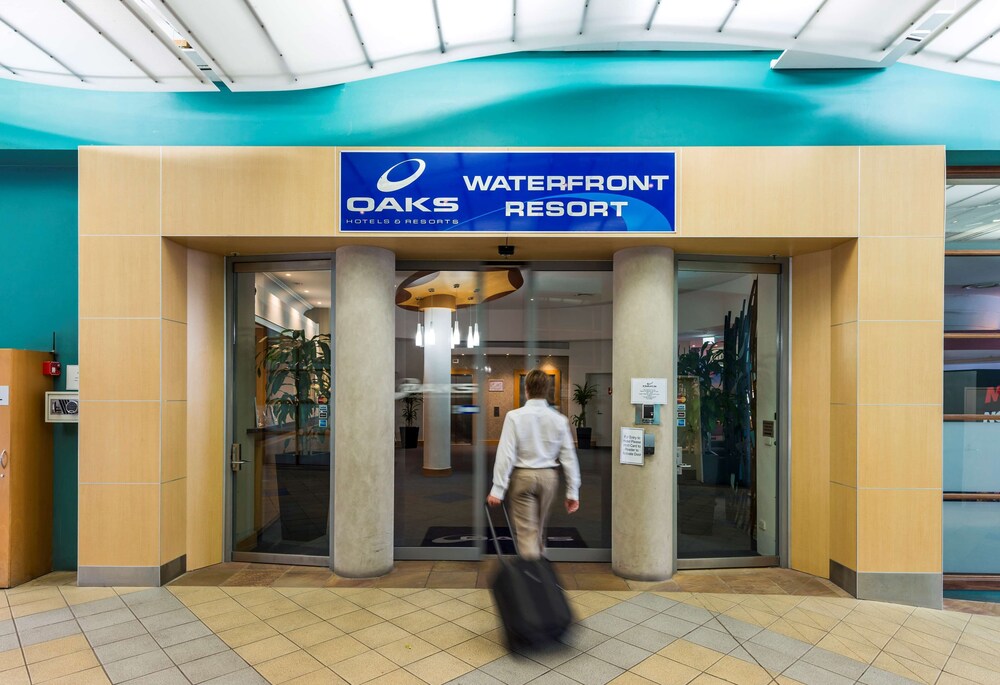 Lobby, Oaks The Entrance Waterfront Suites