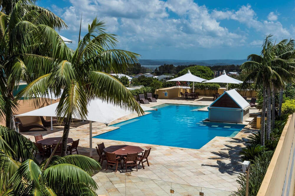 Pool, Oaks The Entrance Waterfront Suites