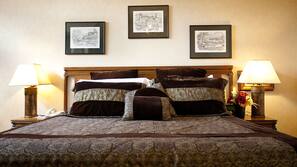 Desk, iron/ironing board, rollaway beds, free WiFi