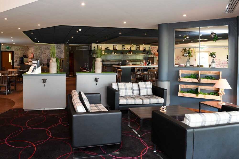 Lobby lounge, Novotel Milton Keynes