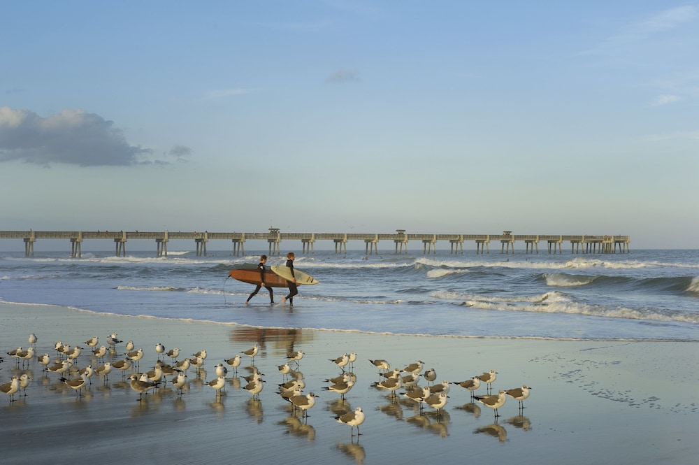 Four Points by Sheraton Jacksonville Beachfront