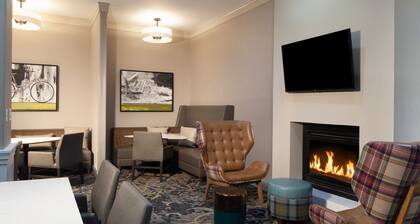 Residence Inn by Marriott Newark Silicon Valley