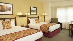 Down comforters, in-room safe, desk, blackout drapes