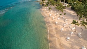 Privatstrand, weißer Sandstrand, kostenloser Shuttle zum Strand