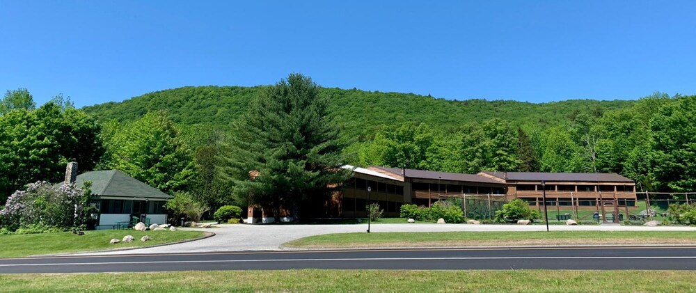 Exterior, Indian Head Resort