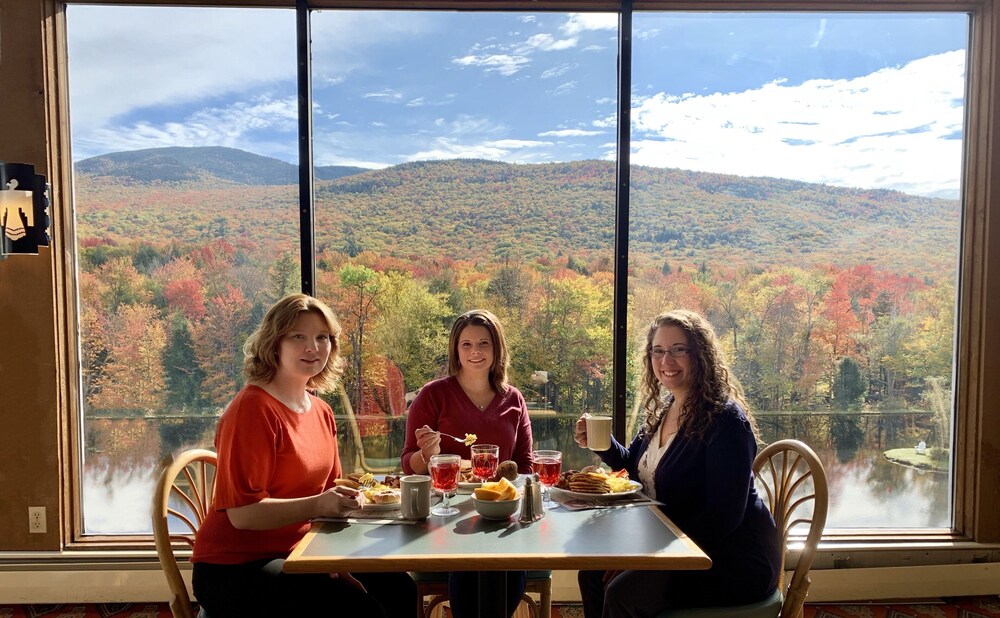 Restaurant, Indian Head Resort