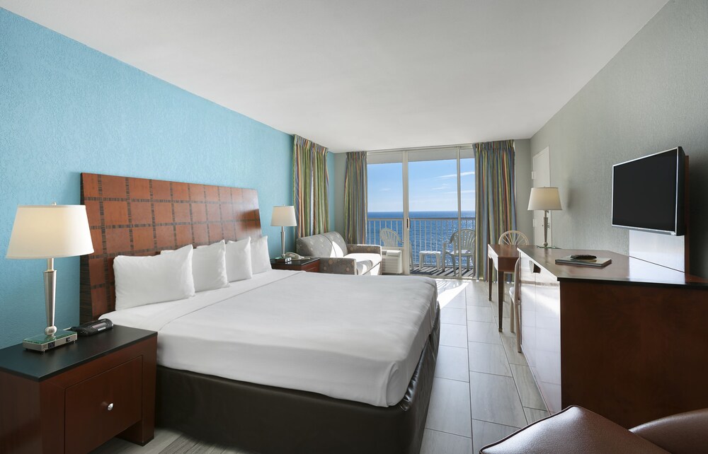 Crown Reef Beach Resort and Waterpark