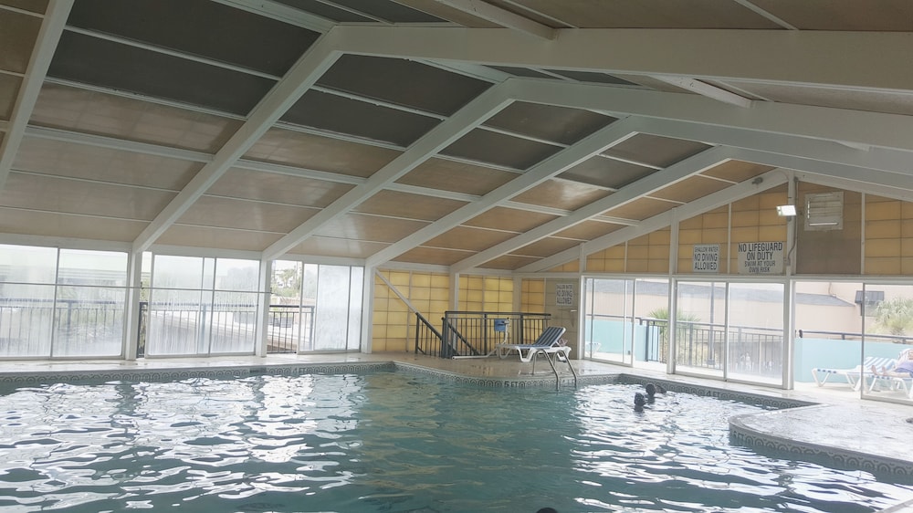 Indoor pool, Ocean Plaza Motel