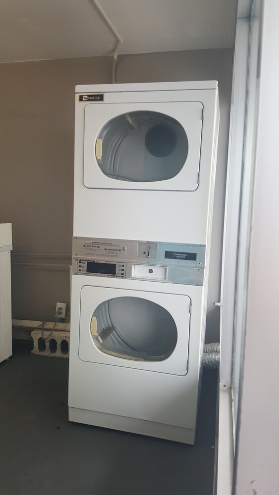 Laundry room, Ocean Plaza Motel