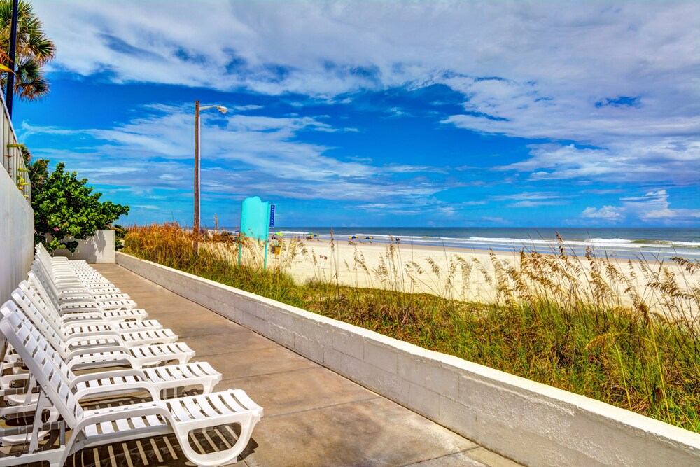 Beach, Bahama House